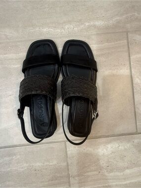 AEROSOLES Black Woven Front Slingback Sandals